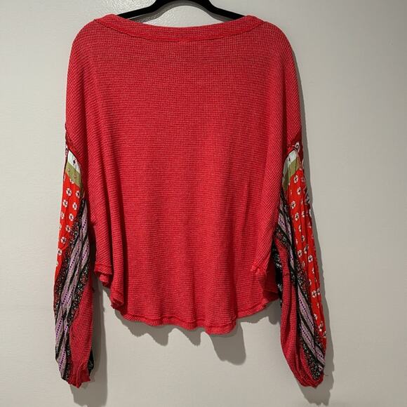 Free People We The Free Valentine Red  Balloon Sleeve Thermal Medium Red Top - Picture 10 of 10